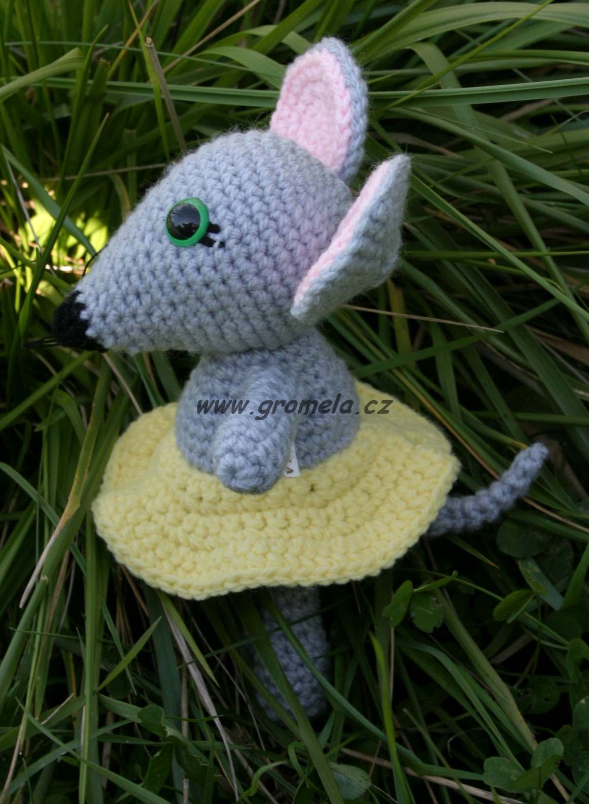 Myška (žlutá sukýnka)